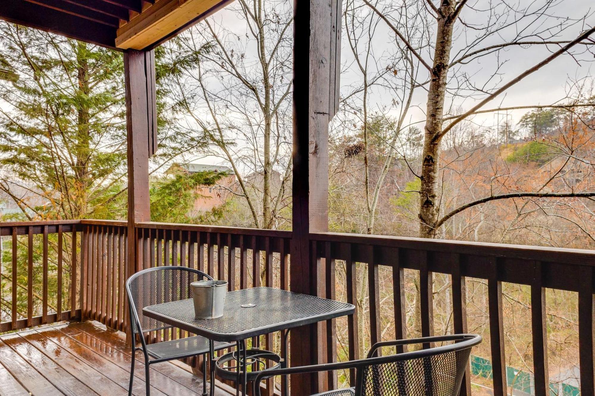 Pigeon Forge Resort Studio Cabin On Dollywood Ln! Ngoại thất bức ảnh